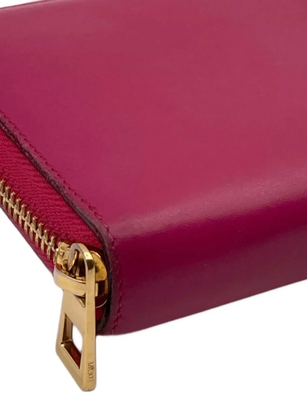 Loewe brand type